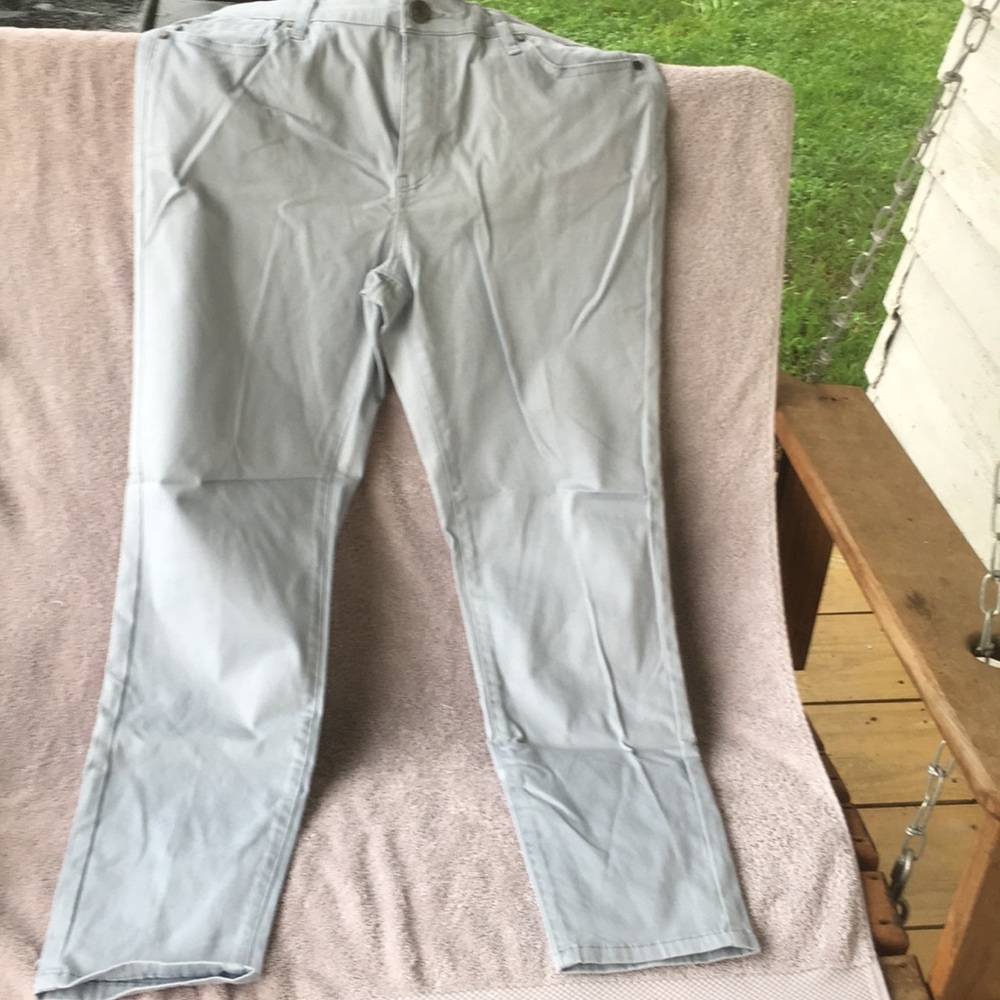 Ankle pants, very soft, very comfortable